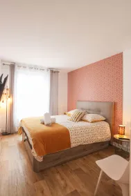 3 Lys Orleans Downtown, free secure parking - Image 3
