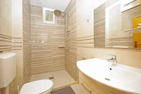 Villa med opvarmet swimmingpool og jacuzzi i oasen af fred og ro - Image 4
