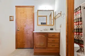 Comfortable Condo Great Location- Tamarack #12 - Image 2