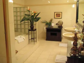 Graycliff Hotel - Image 3