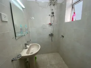 2 bedroom Apartment for Short or Long Term Rent - Image 2