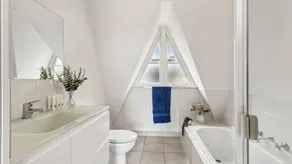 Rye Beach Chalet and Loft - Image 5
