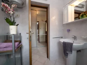 Apartments Mirjana IKA - Image 2