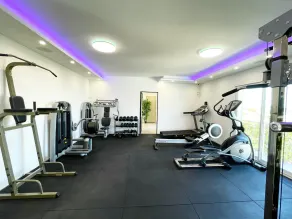 Villa cosy avec piscine & salle de sport à 800m de la plage - Image 2