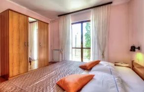 2 bedroom nice apartment in Porec - Image 5
