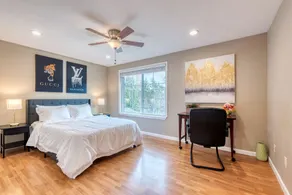 Chic & Spacious 5 BR Stylish House! Prime Location, Free Parking, Fast Wi-fi - Image 5