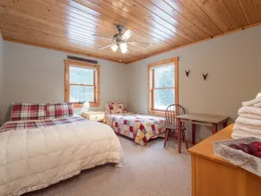 Evergreen Escape - Cabin w/ Fireplace - Image 5