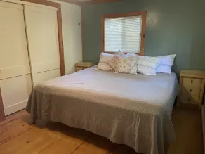 Charming Cabin on Beautiful Big Sebago Lake - Image 4