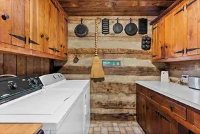 Spacious Large Cabin at Harding near I-65/Downtown Franklin - Image 3