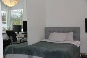 Lækkert feriehus tæt på både Stockholm, sø og natur, 5 sovepladser, internet og jacuzzi. - Image 5