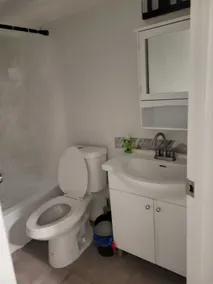 Private Family Hideaway or Business Travel in Edmonton - 2 Bedroom Apartment - Image 4