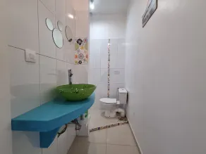 Spacious villa with private pool and hot tub - Image 4