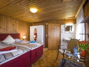Værelse 1: \"Venner\" kommer snart - House Geigenmacher - Image 3