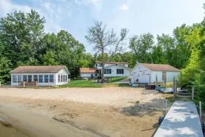Lake Front Lodge, Leech Lake, with Multiple Cabins, Large Groups & Reunions - Image 5