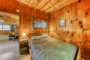NYTT LISTNING! Hundvänlig stuga med lakefront plats, 20 \"docka, smart TV - Image 3