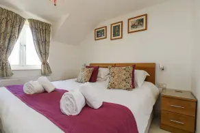 Ridgeback House - Image 3