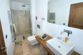 Owl Booking Villa Alvarez - 5 Min Walk to Old Town Center - Image 2