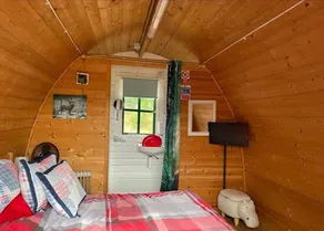 Lovely Glamping Dream Pod in St Austell, Cornwall - Image 5