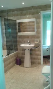 Beautiful Provencal Stone Villa with Large Pool and Pool House - Image 2