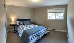 Cozy Updated 3B Home - 5 minutes to the Old Mill! - Image 4