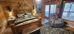 Huge cabin! Sits on a hillside with unprecedented mountain and sunset views. - Image 5