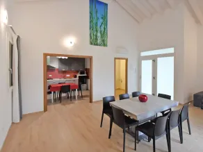Caratteristica villa indipendente per 6 ospiti con A/C, WIFI, piscina, TV e balcone - Image 5