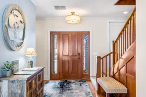 Immaculate, Spacious Gem close to town - Image 3