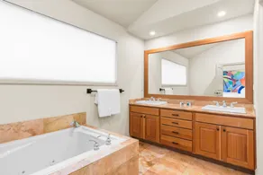 Park West Village 3953 Private Hot Tub, Parking, Great Space, Near Skiing! - Image 4
