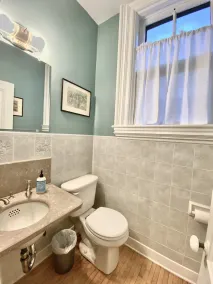 Entire Victorian Mansion - Near Main St & Farmer’s Mkt - Sleeps12 - Image 5