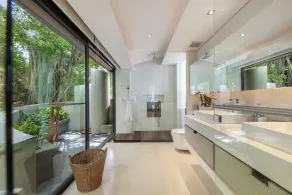 The View - Image 3