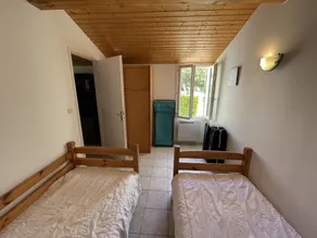 House for 6 people in small residence with swimming pool. - Image 3