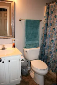 Beach Home Away from Home Near Beaches & Popular Hangouts - Image 4