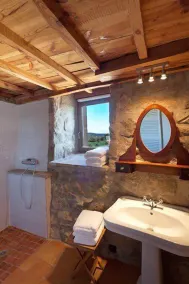 Mas Carabassa - Spacious, rural villa with indoor + outdoor pool, tennis & more - Image 5