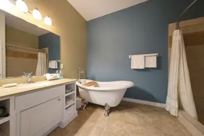 Seaside Suites - Image 2