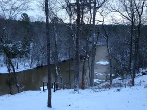 De Örnnästet Getaway: Experience Life on Little Missouri River - Image 2