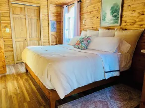 Spacious Cabin with Beautiful Sunsets in the Heart of Hiking and Wine Country - Image 4