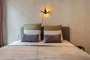 3BR Urban Haven in Antwerp - Image 5