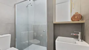 Tucker House - Contemporary Design - Image 3