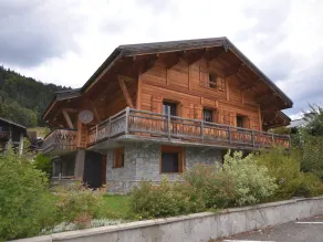 Cozy Studio with Balcony, Near Village Center, 50m to Shops, 150m to Slopes, Pet-Friendly - Image 4