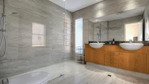 Dolphin's Leap || *NEW* Exclusive Beachfront Home with Pool & Views - Image 3