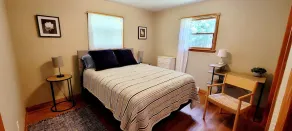 Relax by the river in this 4 bedroom house with firepit- spot our river eagle! - Image 5