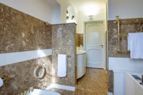 Villa in Piedmont with private pool in beautiful vineyard of Tenuta CostaRossa - Image 3