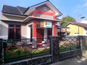 Simplemente Homy Guest House Purbalingga (Alun Alun Kota) - Image 5