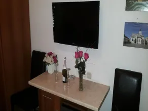 Angela Rooms - Image 3
