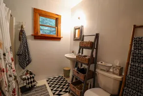 Buffalo Hollow Preserve & Cabin in the Blue Ridge Mountains Pet Friendly - Image 2