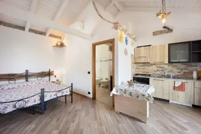 Holiday Home 'Timo' with Sea View, Shared Pool & A/C - Image 5