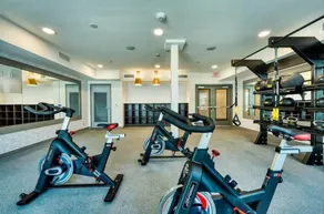 Cozysuites PHX RORO Gym, Pool, Pets, Parking! #7 - Image 3