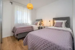 4 Star Apt, 16 m2 Terrace & Some SeaView, 4min walk to beach, 2 private parking - Image 5