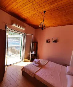 Fabulous apt. w/breakfast near the sea! - Image 4