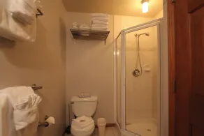 Sunpath Retreat- Convenience Meets Comfort & Style - Image 5